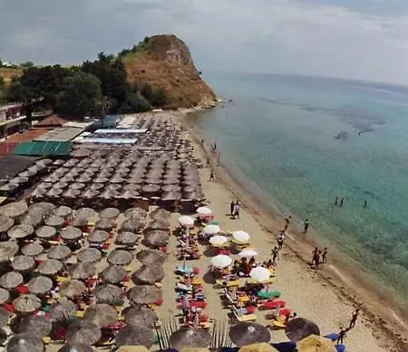 Maison De Roche Tatil Evi *