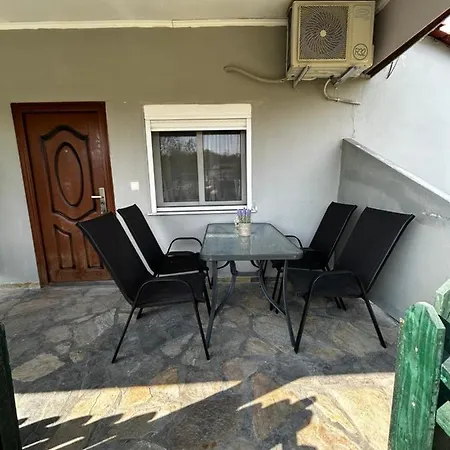 Maison De Roche Tatil Evi *