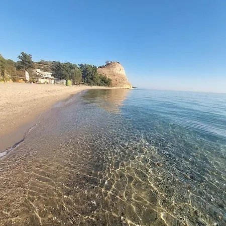Maison De Roche Tatil Evi *
